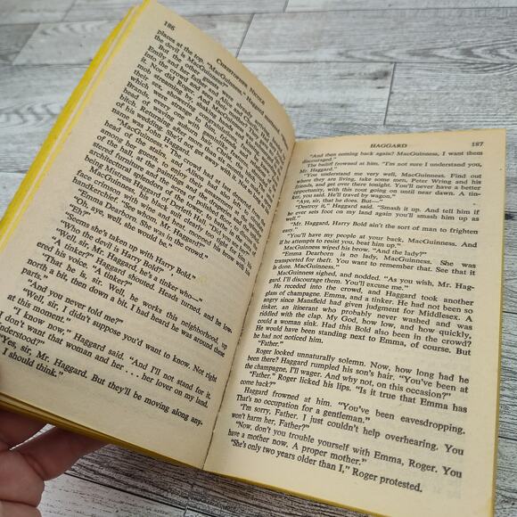 Haggard by Christopher Nicole 1st‎ Print 1980 Signet Paperback Romance READER - Picture 2 of 12